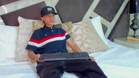 Snapshot of jamess_ford chatting on 01.17.25 jamess_ford online show from 01.17.25