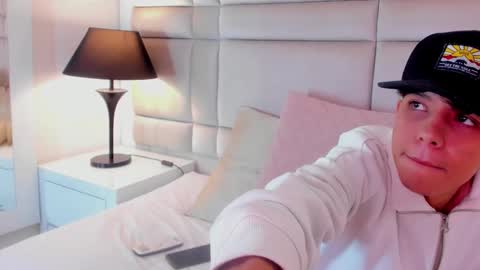 Snapshot of jamess_ford chatting on 01.20.25 jamess_ford online show from 01.20.25