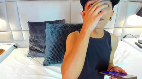 Snapshot of jamess_ford chatting on 02.14.25 jamess_ford online show from 02.14.25