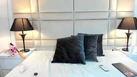 Snapshot of jamess_ford chatting on 02.21.25 jamess_ford online show from 02.21.25