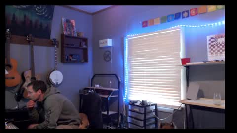 Snapshot of jameswebbscope chatting on 05.18.26 Jameswebbscope online show from 05.18.26
