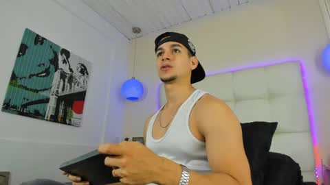 Snapshot of jamexxx1 chatting on 08.08.26 --- James --- online show from 08.08.26