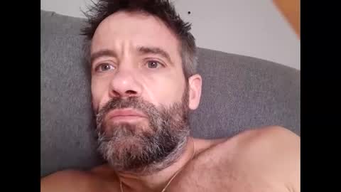 Snapshot of jamie198307 chatting on 10.31.25 jamie198307 online show from 10.31.25