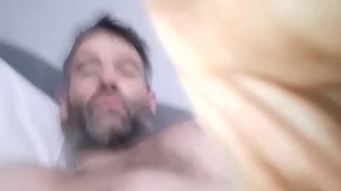 Snapshot of jamie198307 chatting on 12.19.25 jamie198307 online show from 12.19.25