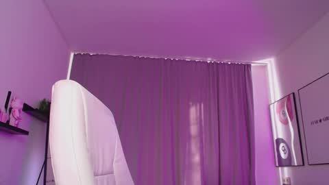 jamie_chung online show from 04.01.26