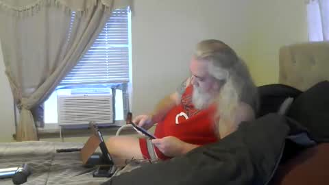 Snapshot of jamielove1975 chatting on 04.14.26 jamielove1975 online show from 04.14.26