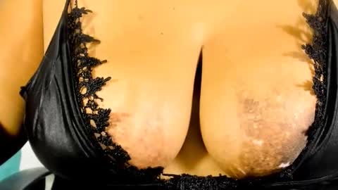 jan_milkhot online show from 10.24.25