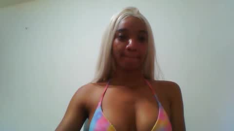 Snapshot of jandysaravia6 chatting on 05.25.26 jandysaravia6 online show from 05.25.26