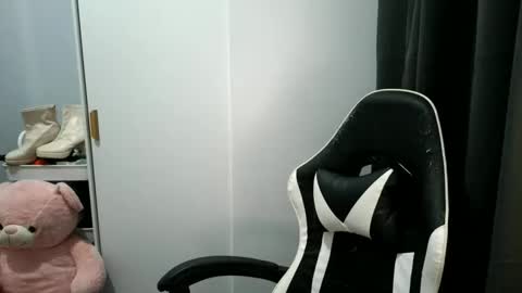 YOUR LOVELY JANE online show from 11.10.25