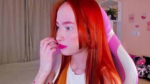 Snapshot of jane_mendezz chatting on 12.18.25 Mary Jane online show from 12.18.25