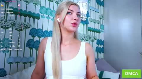 Snapshot of janecoxa chatting on 09.24.25 Jennifer  online show from 09.24.25