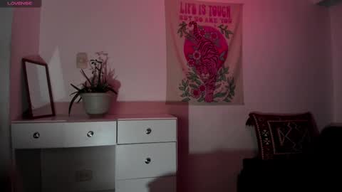 Snapshot of janeruss_ chatting on 12.23.25 Jane online show from 12.23.25