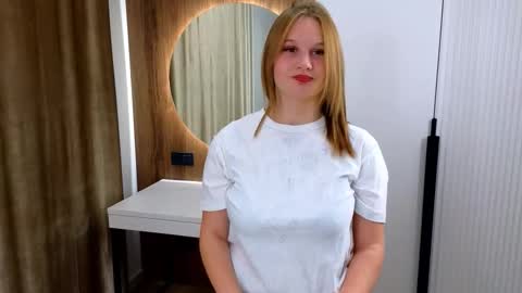 Call me Eva online show from 10.28.25