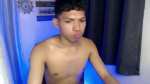 Snapshot of janlloyd04 chatting on 10.29.25 janlloyd04 online show from 10.29.25