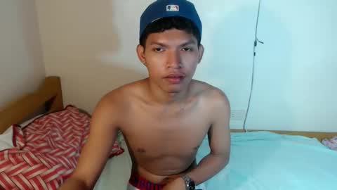 Snapshot of janlloyd04 chatting on 11.18.25 janlloyd04 online show from 11.18.25