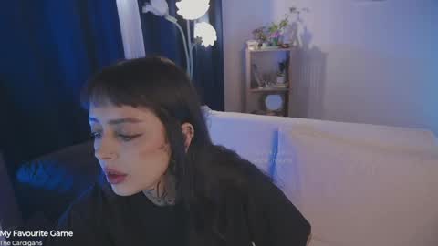   jmaybe e online show from 04.10.26