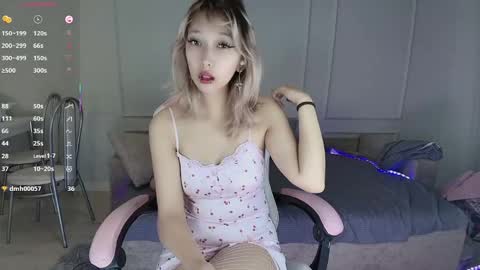 Snapshot of jasmilee chatting on 05.27.26 Jasmine online show from 05.27.26