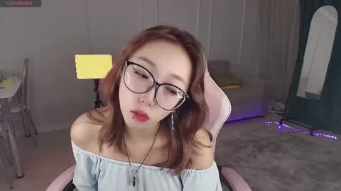 Snapshot of jasmilee chatting on 06.24.26 Jasmine online show from 06.24.26