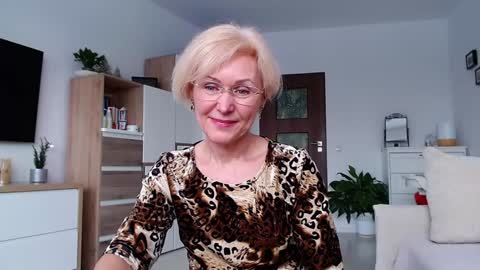 Snapshot of jasmin18v chatting on 02.11.26 Jasmin room for people 40 online show from 02.11.26