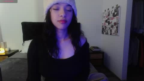 Snapshot of jasmine_019 chatting on 05.06.26 J- next transmission december 4 online show from 05.06.26