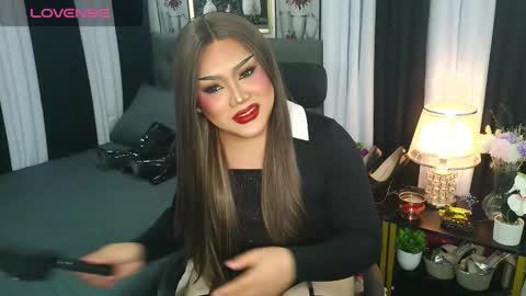 Snapshot of jasmine_brandy chatting on 11.12.25 Jasmine Brandy online show from 11.12.25