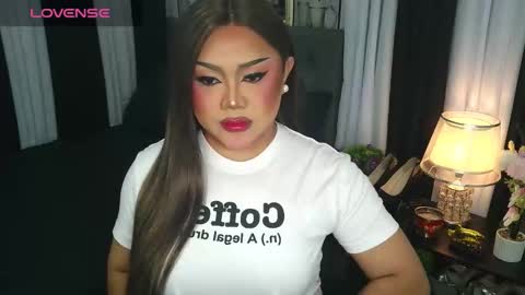 Snapshot of jasmine_brandy chatting on 11.21.25 Jasmine Brandy online show from 11.21.25