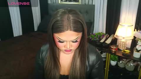 Snapshot of jasmine_brandy chatting on 11.28.25 Jasmine Brandy online show from 11.28.25