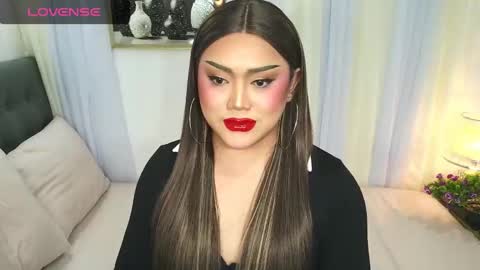 Snapshot of jasmine_brandy chatting on 12.19.25 Jasmine Brandy online show from 12.19.25