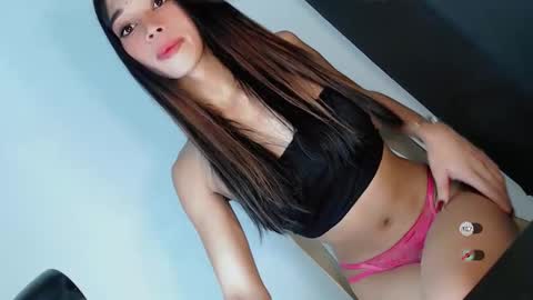 Snapshot of jasmine_on_live chatting on 04.28.26 CUTE JANNA online show from 04.28.26