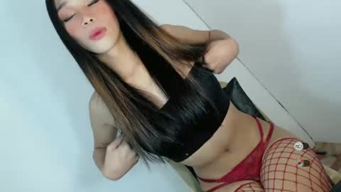 Snapshot of jasmine_on_live chatting on 06.17.26 CUTE JANNA online show from 06.17.26