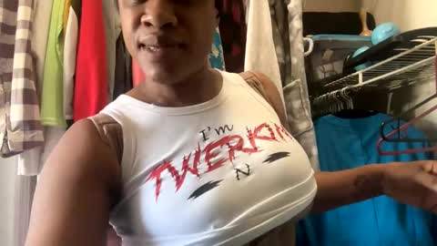 Snapshot of jasminekay chatting on 01.03.25 JasmineKay online show from 01.03.25