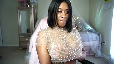 Snapshot of jasminekay chatting on 01.21.25 JasmineKay online show from 01.21.25