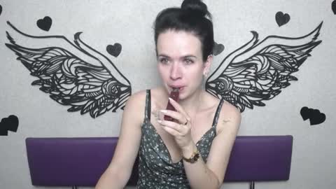 JasmineKouch online show from 10.05.25