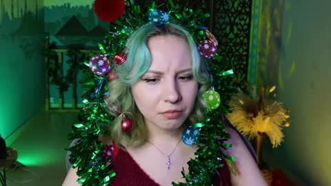 Snapshot of jasminemilko chatting on 12.18.24 Jasmine online show from 12.18.24