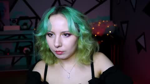 Snapshot of jasminemilko chatting on 12.20.24 Jasmine online show from 12.20.24