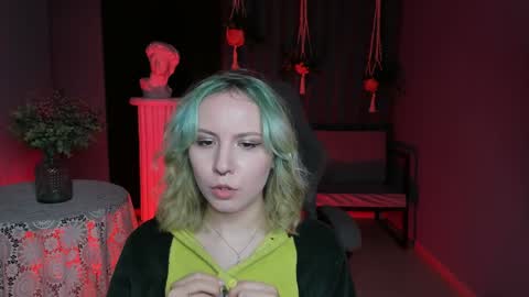 Snapshot of jasminemilko chatting on 12.24.24 Jasmine online show from 12.24.24