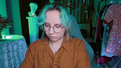 Snapshot of jasminemilko chatting on 12.28.24 Jasmine online show from 12.28.24