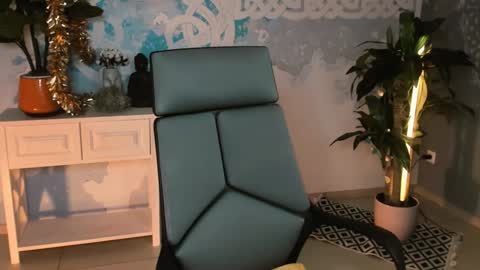 Snapshot of jasminemilko chatting on 01.14.25 Jasmine online show from 01.14.25
