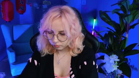 Snapshot of jasminemilko chatting on 01.21.25 Jasmine online show from 01.21.25