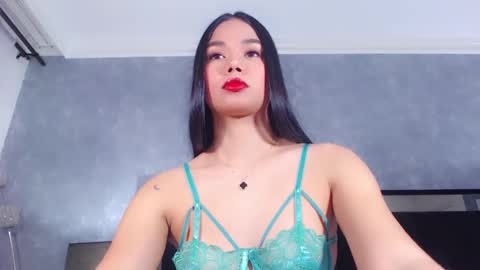 Snapshot of jasminemoore chatting on 01.29.25 Jazmin online show from 01.29.25