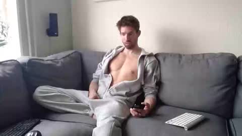 Snapshot of jasonberg29 chatting on 12.21.25 Jason online show from 12.21.25