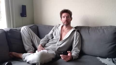 Snapshot of jasonberg29 chatting on 01.11.26 Jason online show from 01.11.26