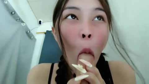 jassie_baee online show from 12.22.24