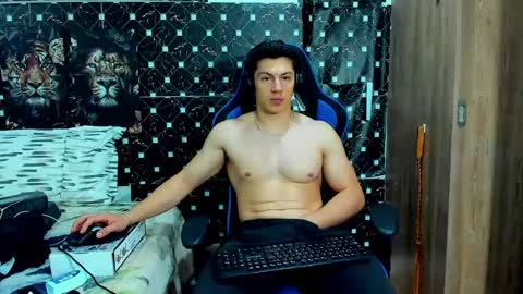 Snapshot of javiersexymann chatting on 05.05.26 Javier online show from 05.05.26