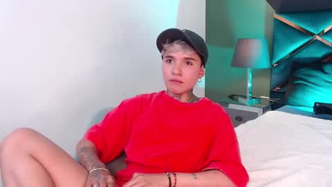 Snapshot of jaxwolf_ chatting on 12.20.25 JAX online show from 12.20.25