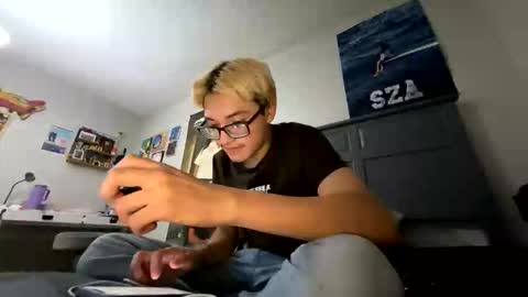 jay10697 online show from 04.19.26