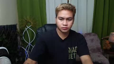 Snapshot of jay_hotcummer chatting on 06.13.26 JL online show from 06.13.26