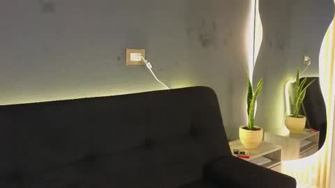 Snapshot of jaybrown_1 chatting on 10.28.25 Jay online show from 10.28.25