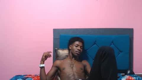 Snapshot of jaycolinss chatting on 01.01.25 jaycollins online show from 01.01.25