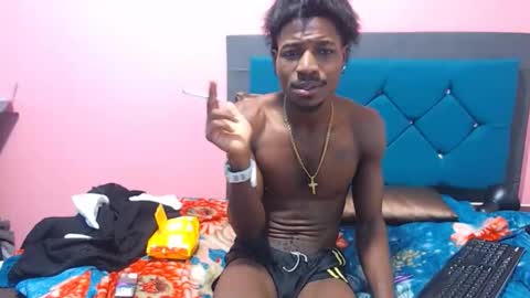 Snapshot of jaycolinss chatting on 01.01.25 jaycollins online show from 01.01.25